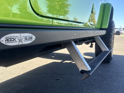 Certified 2025 Jeep Gladiator Rubicon w/ Convenience Group image 40