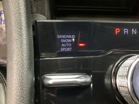Used 2022 Jeep Grand Cherokee Limited AWD/4WD image 29