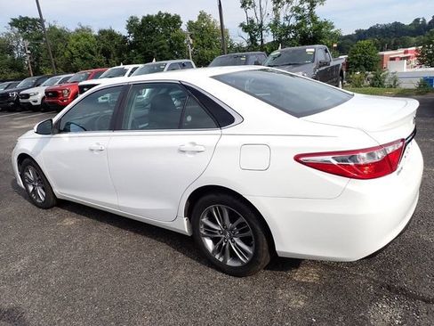 Used 2017 Toyota Camry LE FWD image 4