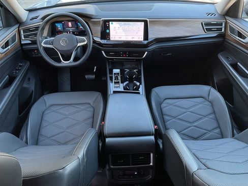 Used 2024 Volkswagen Atlas SE image 21