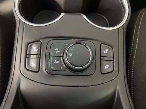 Used 2022 GMC Terrain SLE w/ Driver Convenience Package image 27