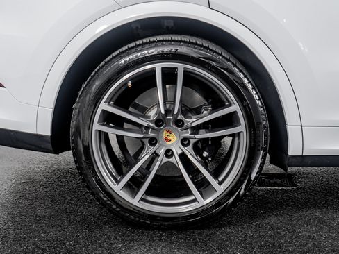 Used 2023 Porsche Cayenne Turbo w/ Premium Package Plus (PI3) image 10