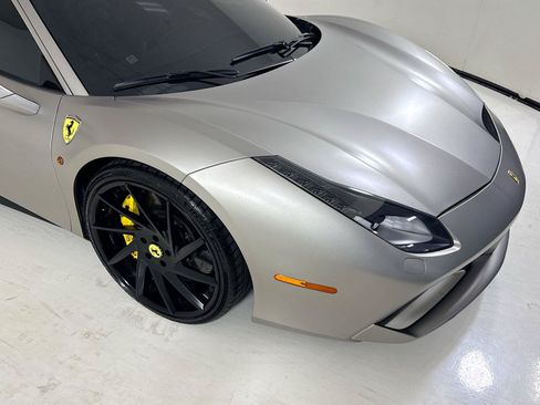 Used 2016 Ferrari 488 GTB RWD image 29