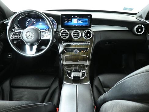 Used 2019 Mercedes-Benz C 300 4MATIC Sedan image 4