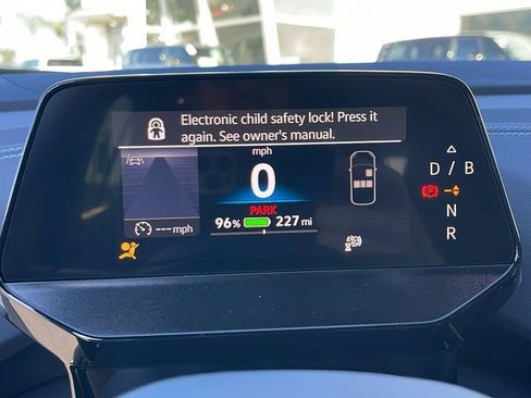 New 2025 Volkswagen ID.4 Pro S image 23