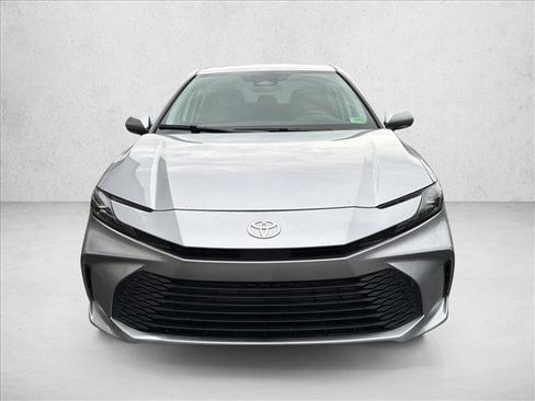 Used 2025 Toyota Camry LE image 2