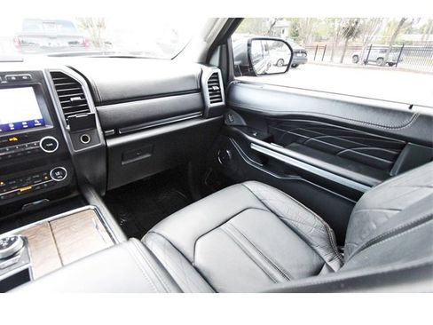Used 2020 Ford Expedition Platinum image 9