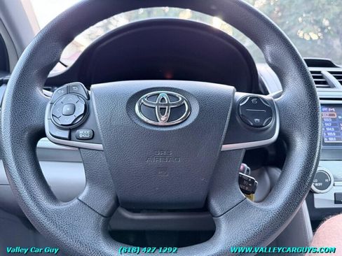 Used 2012 Toyota Camry LE FWD image 15