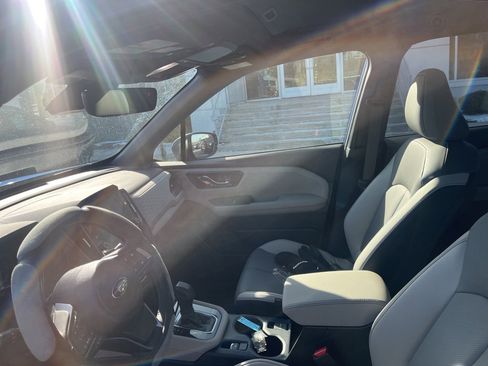 Used 2025 Subaru Forester Limited w/ Popular Package image 12