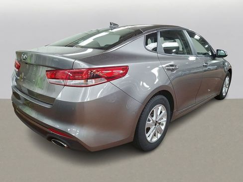 Used 2016 Kia Optima LX image 4