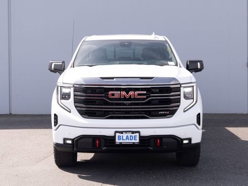Used 2023 GMC Sierra 1500 AT4 w/ AT4 Preferred Package AWD/4WD image 23