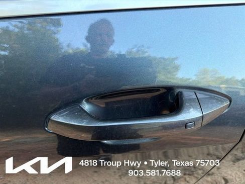 Certified 2024 Kia Sportage EX FWD image 6