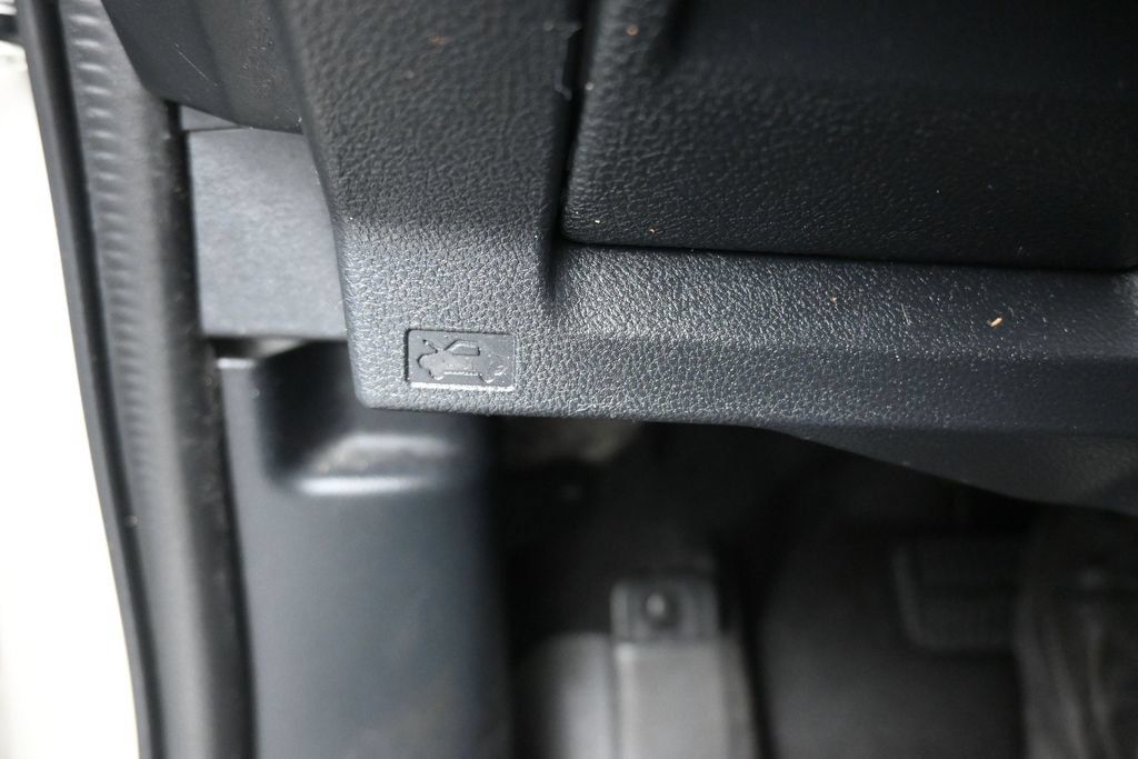 Used 2019 Subaru Forester Limited AWD/4WD image 29
