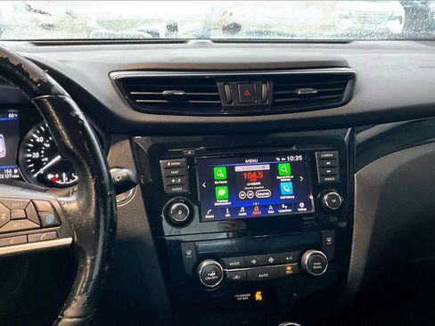Used 2019 Nissan Rogue Sport SV w/ Technology Package FWD image 7