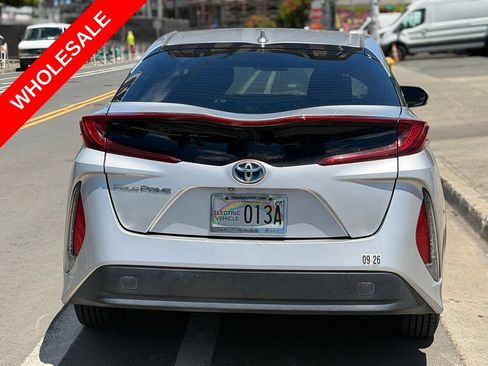 Used 2018 Toyota Prius Prime Plus w/ Carpet Mat Package FWD image 4