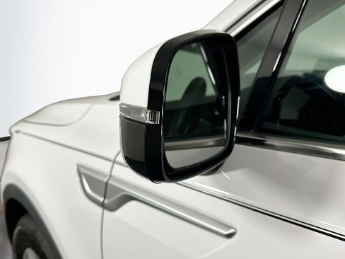 Used 2023 Kia Sorento LX FWD image 16