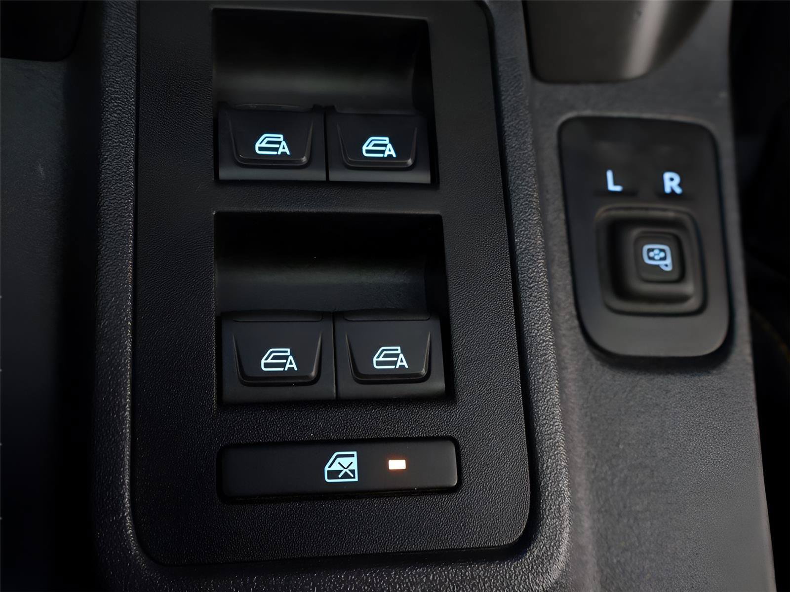 Used 2023 Ford Bronco Badlands AWD/4WD image 40