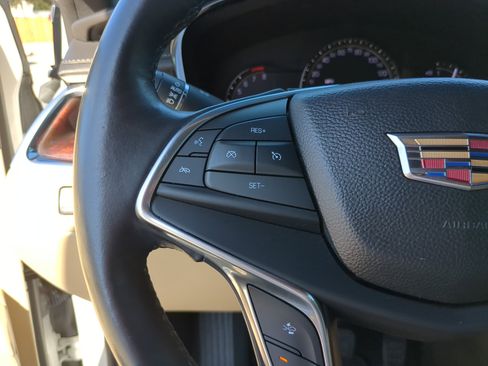 Used 2017 Cadillac XT5 Luxury w/ Driver Awareness Package image 28