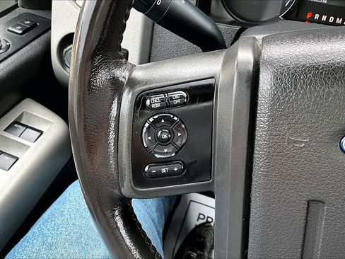 Used 2016 Ford F250 Lariat w/ Lariat Interior Package image 22