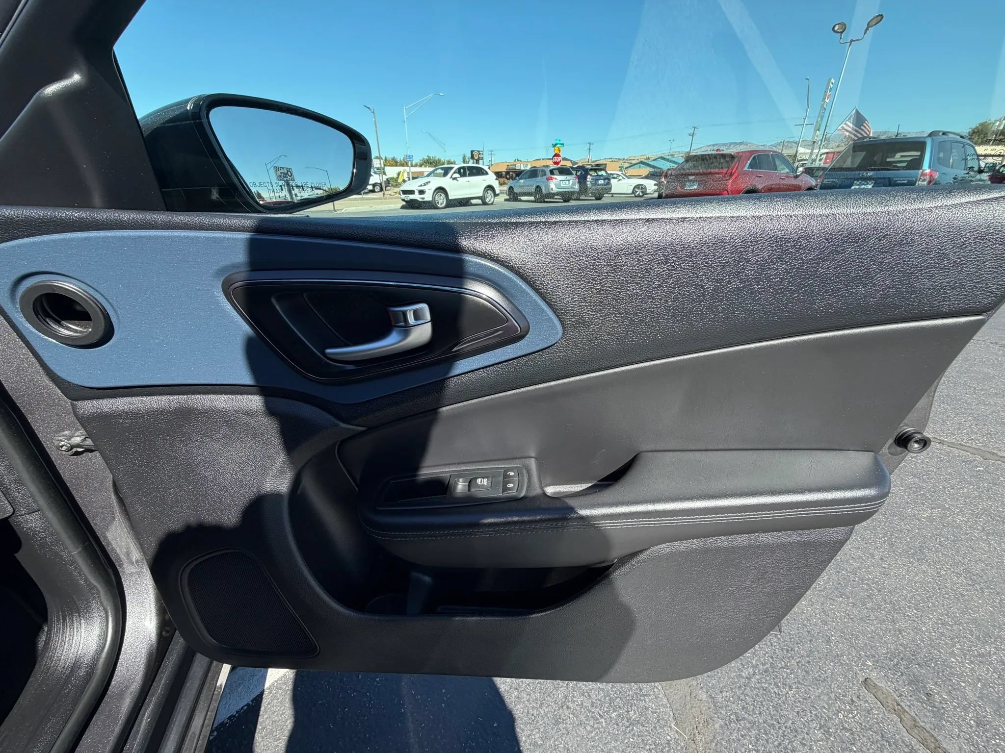 Used 2016 Chrysler 200 S FWD image 15