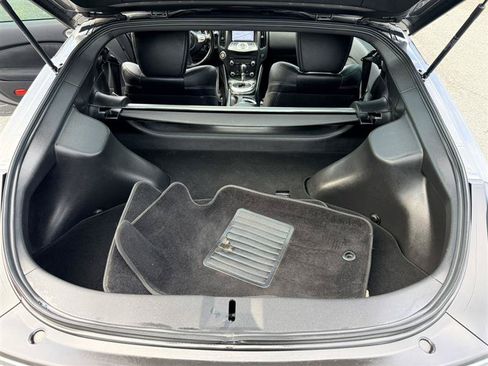 Used 2015 Nissan 370Z Touring RWD image 14
