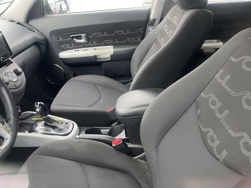 Used 2012 Kia Soul + w/ Audio Pkg image 25