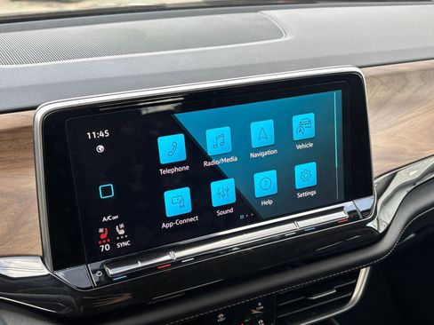 Used 2025 Volkswagen Atlas SE image 20