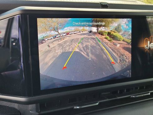 Used 2025 Jeep Wrangler Unlimited Sahara w/ Safety Group image 21