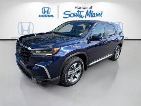Certified 2025 Honda Pilot EX-L image 3