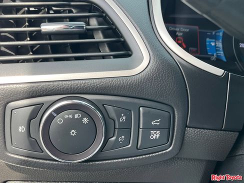Used 2020 Ford Edge ST-Line FWD image 33