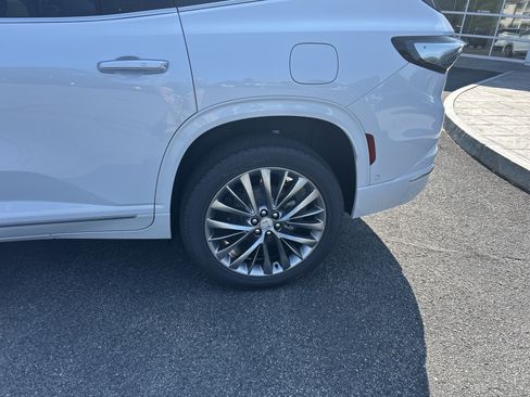 New 2026 Buick Enclave Avenir w/ Super Cruise Package AWD/4WD image 5