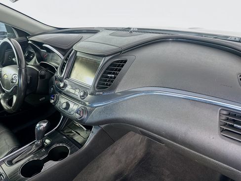 Used 2019 Chevrolet Impala Premier FWD image 31