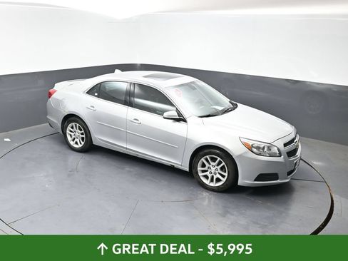 Used 2014 Chevrolet Malibu LT FWD image 42