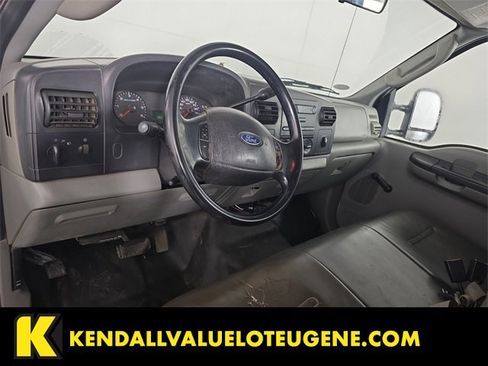 Used 2007 Ford F250 XL image 3