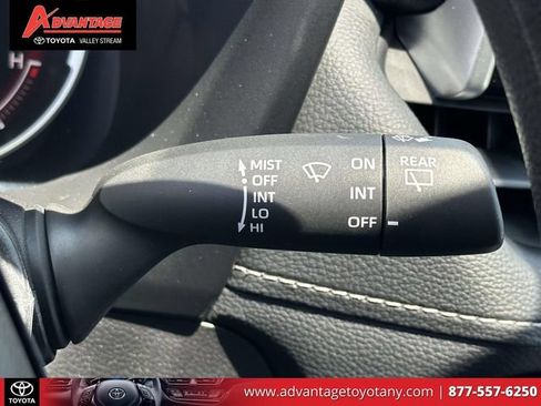 Used 2025 Toyota RAV4 LE AWD/4WD image 28
