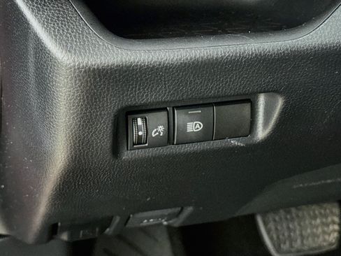 Used 2019 Toyota RAV4 LE w/ All Weather Liner Package AWD/4WD image 11