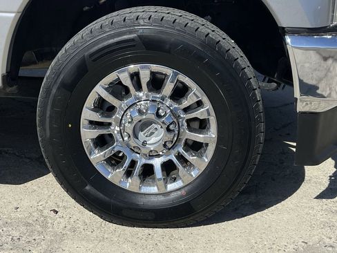 Used 2020 Ford F250 XLT w/ XLT Premium Package image 31