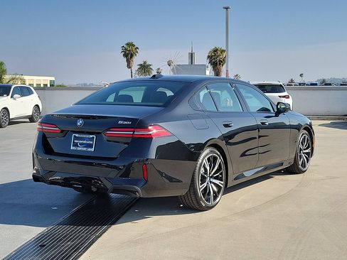 New 2026 BMW 530i w/ M Sport Package RWD image 3