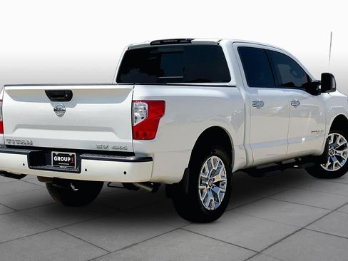 Used 2021 Nissan Titan SV w/ SV Convenience Package AWD/4WD image 13