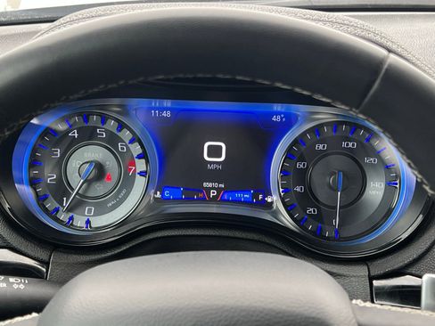 Used 2023 Chrysler 300 S image 29