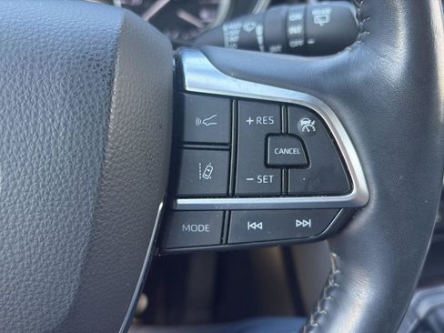 Used 2021 Toyota Highlander Limited AWD/4WD image 16