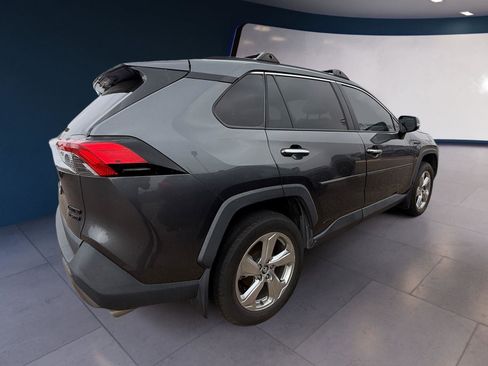 Used 2020 Toyota RAV4 Limited image 5