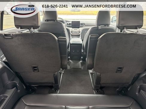 Used 2023 Ford Explorer XLT w/ Equipment Group 202A AWD/4WD image 29
