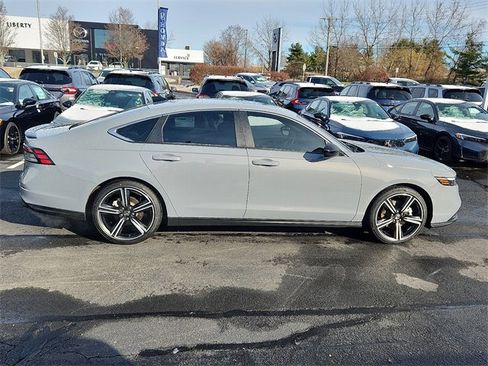 Used 2023 Honda Accord Sport image 7