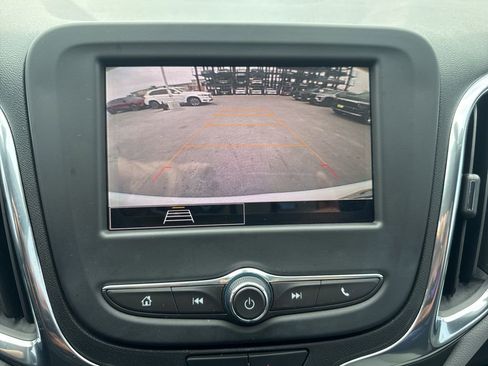 Used 2023 Chevrolet Equinox LS image 10