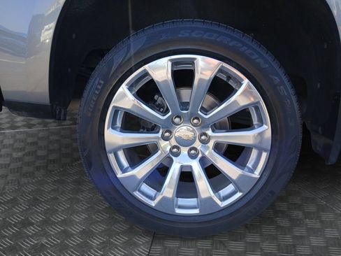 Used 2021 Chevrolet Silverado 1500 High Country AWD/4WD image 23