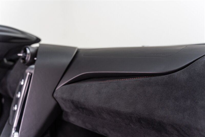 Used 2024 McLaren 750S Spider RWD image 78