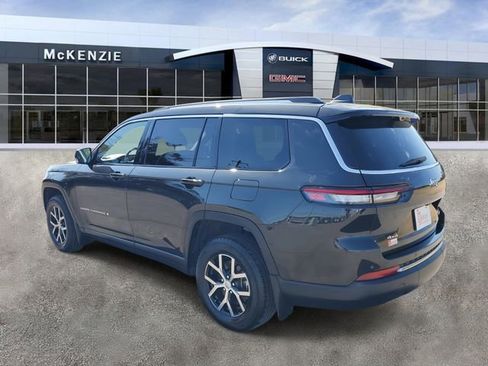 Used 2023 Jeep Grand Cherokee L Limited w/ Luxury Tech Group II image 3