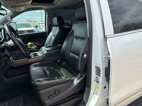 Used 2018 Chevrolet Silverado 3500 High Country w/ Duramax Plus Package image 16