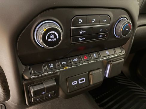 Used 2025 Chevrolet Silverado 2500 Custom w/ Custom Value Package image 36